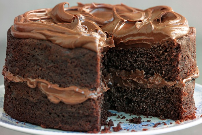 Easy Chocolate Fudge Cake Recipe